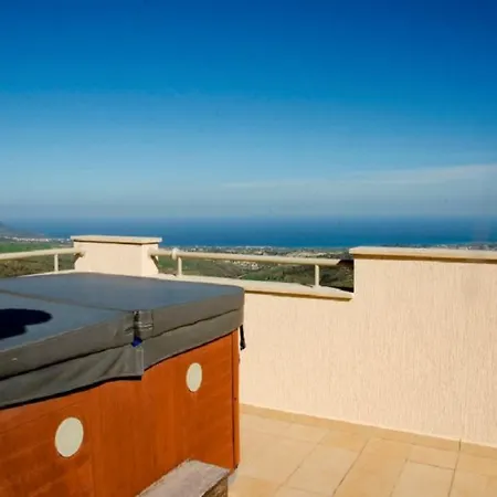 Latchi Panorama Penthouse * Polis