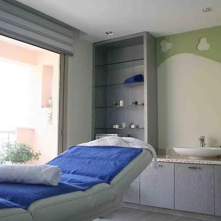 Latchi Panorama Penthouse